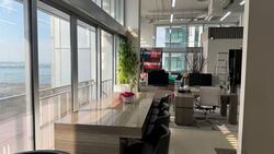 Eon Shenton (D2), Office #555416911